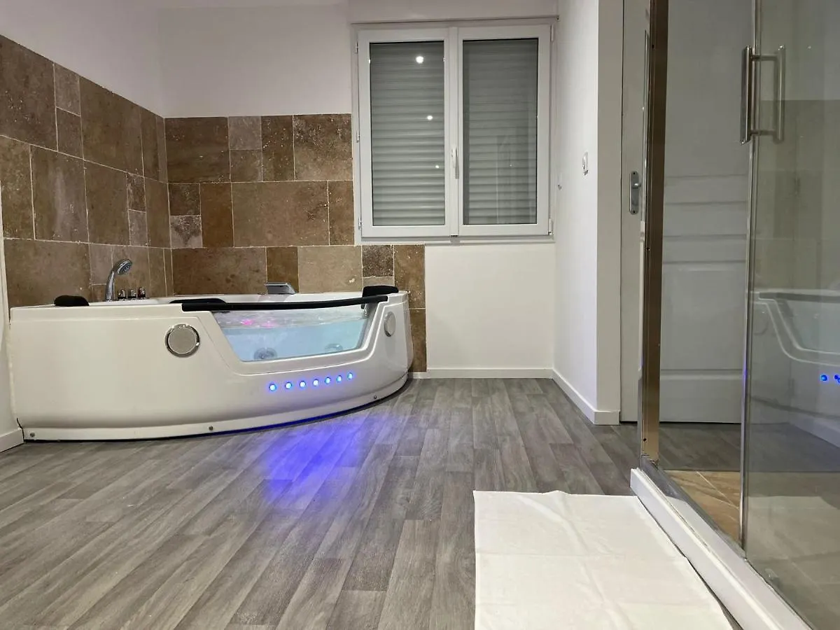 公寓 Ng Suitehome - Queven - Balneo - Netflix - Wifi